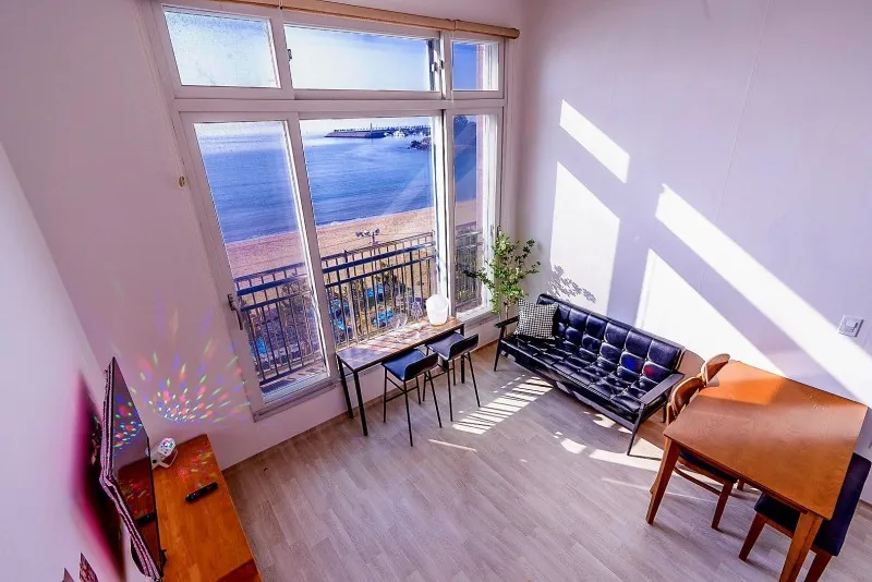 Premium Studio B